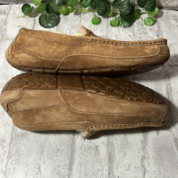 Ugg Australia Ascot Noble Slippers *Final Price* - Picture 3 of 9